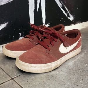 Nike SB Big Kids‎ Size 4.5 Portmore 2 Solar Dark Team Red 2020 Low Top Sneaker